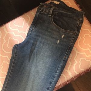 Levis mid rise Jeans